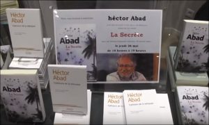 Lee más sobre el artículo Dos asedios parisienses a Héctor Abad en torno a «La Oculta»
